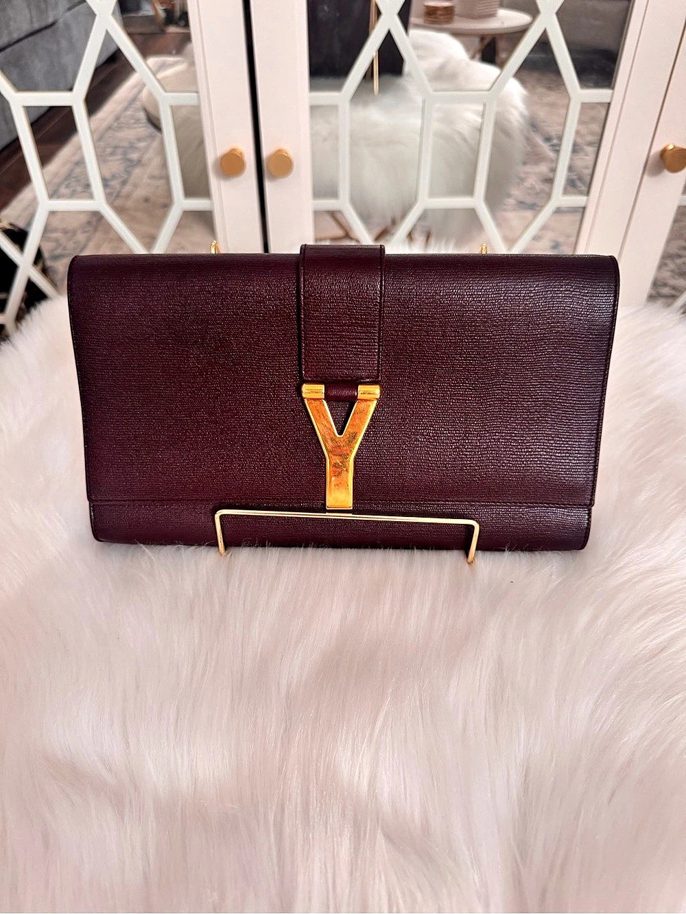 Saint Laurent Classic Y Ligne Leather Clutch Bag
